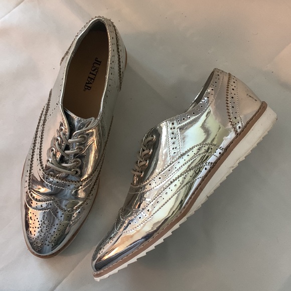 🔥1/2 of Summer Sale!🔥 Silver Metallic Kaytee Oxford Loafers - Picture 7 of 7